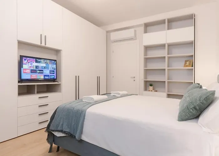 Cozy Retreat Private With Shared Bath Appartement