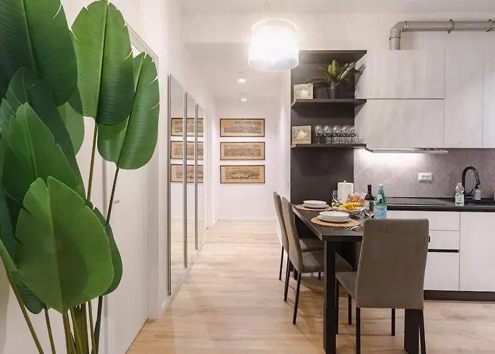 Appartement Cozy Retreat Private With Shared Bath